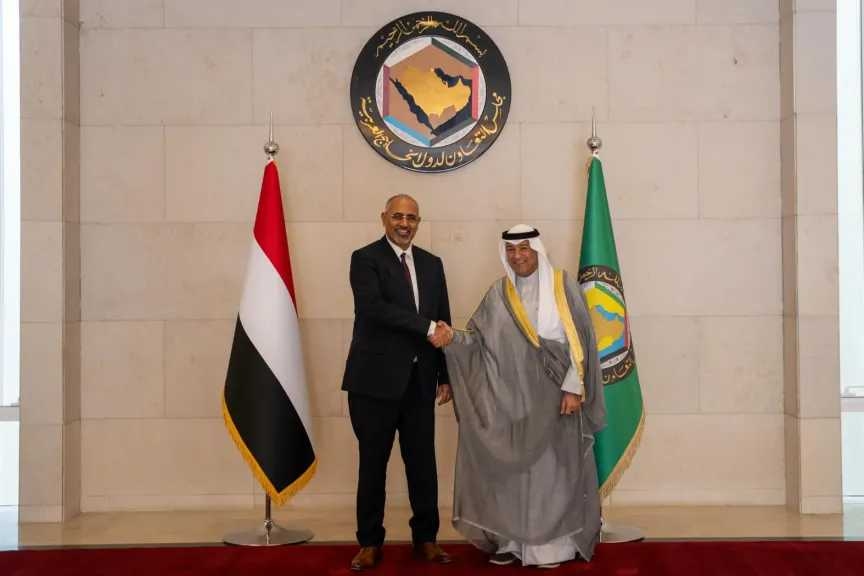 بعد تصريح غروندبرغ من عدن عن مفاوضات قادمة.. البديوي يلتقي عيدروس الزبيدي في الرياض