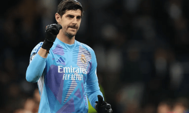 ريال مدريد يجدد عقد حارسه كورتوا