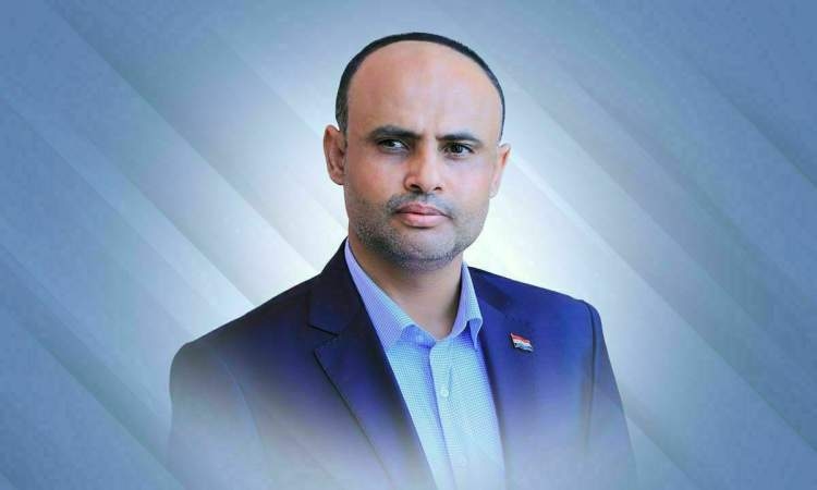 الرئيس المشاط يعزّي في وفاة الشيخ يحيى صالح عوفان