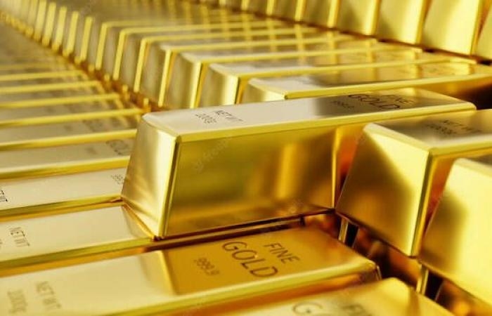 الذهب يفقد 35 دولارًا رغم تصعيد تجاري مرتقب من ترامب