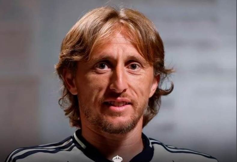 الكشف عن راتب لوكا مودريتش مع ميلان