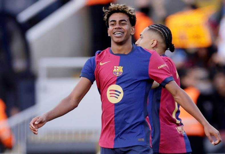 ديكو: يامال ظاهرة وسيصبح الأفضل في العالم