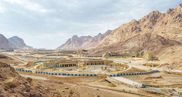 محافظ جنوب سيناء: فتح 10 وديان بسانت كاترين أمام السياحة قرار شجاع في توقيت حساس