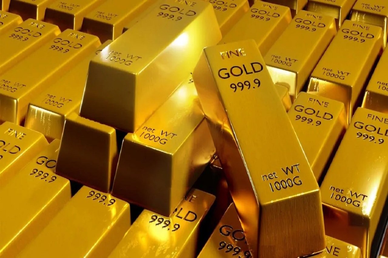 تصاعد التوترات التجارية يدفع أسعار الذهب للإغلاق الأسبوعي عند مستوى قياسي جديد