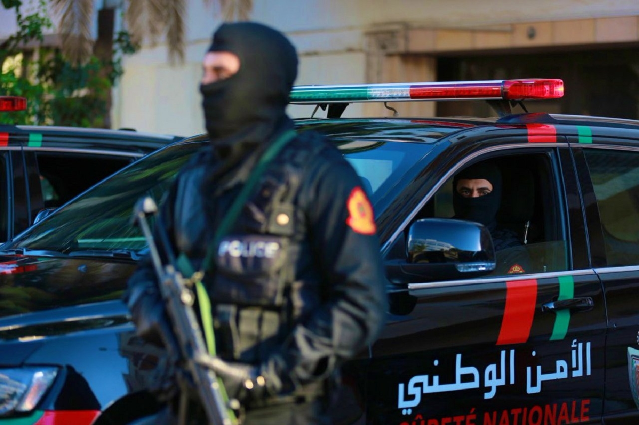 توقيف شخصين بأكادير بحوزتهما كميات من الشيرا والكوكايين في عملية أمنية محكمة