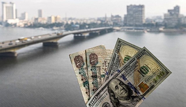 الدولار يتراجع لأقل من 49 جنيهًا خلال تعاملات اليوم الثلاثاء