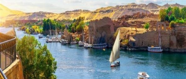 إضافة لغتي الإيطالية والفرنسية لموقع هيئة التنشيط السياحي