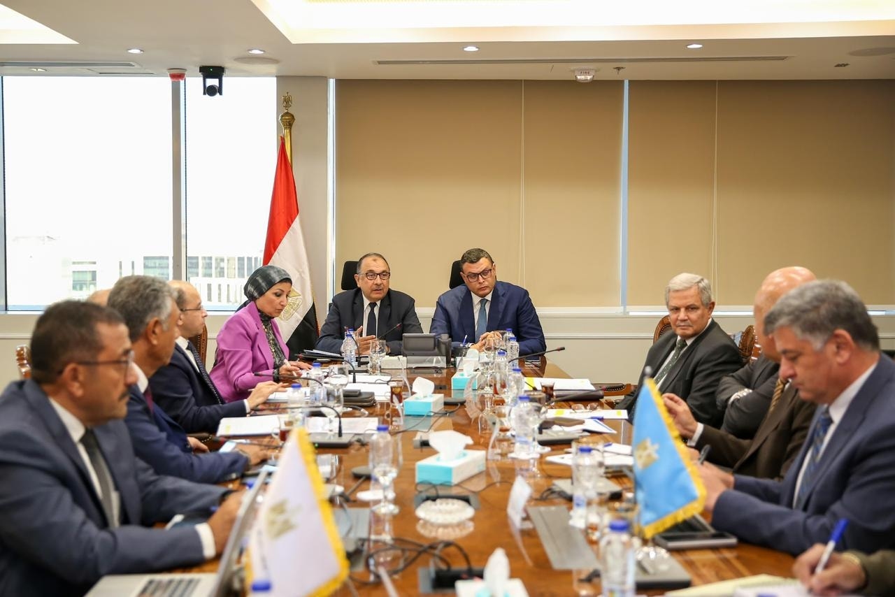 وزيرا الإسكان وقطاع الأعمال يبحثان تحفيز الاستثمار العقاري والسياحي
