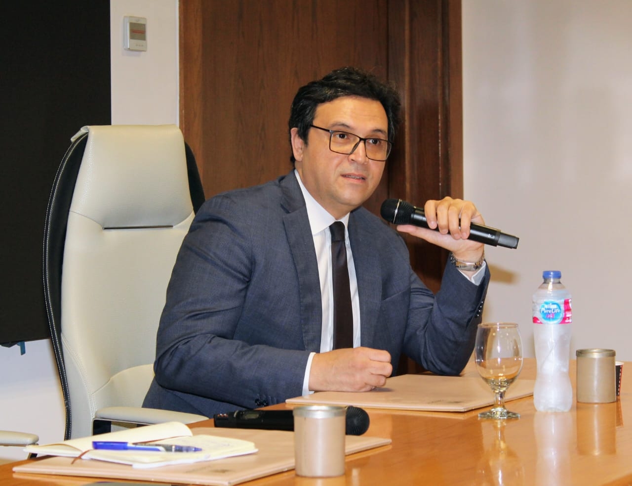 وزير الثقافة يلتقي عددًا من السفراء المرشحين لتمثيل مصر بالخارج