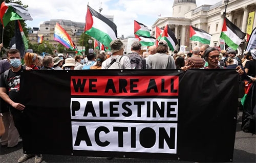 بريطانيا توقف عشرات المؤيدين لحركة مناصرة لفلسطين خلال تظاهرة في لندن