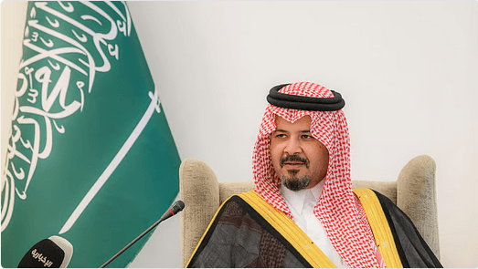 أمير المدينة ينقل تحيات القيادة لأهالي ينبع وبدر.. ويشيد بمكانتهما في التنمية الوطنية