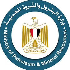 البترول تؤمن إمدادات الغاز لجميع القطاعات بأربع سفن تغييز