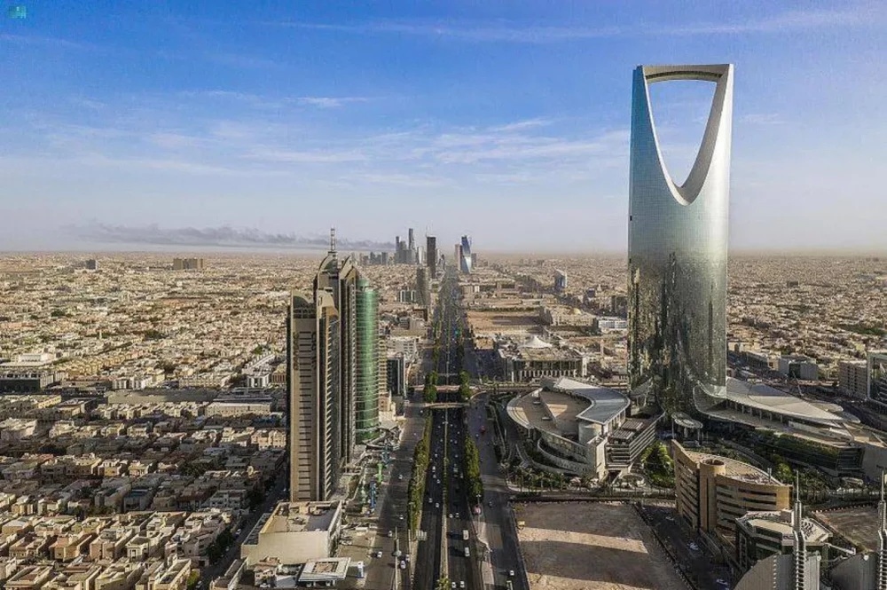 السعودية تعيد إصدار تأشيرات الزيارة العائلية.. وهذه أهم الشروط