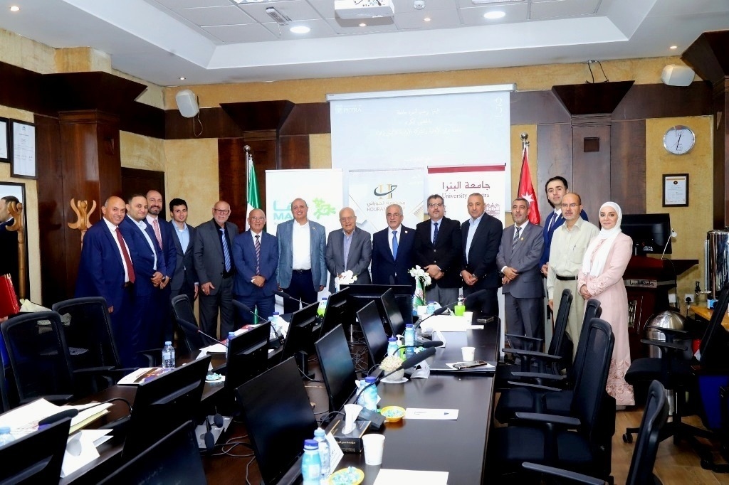 عمّان الأهلية وشركة "مها " توقعان اتفاقية مع جامعة البترا