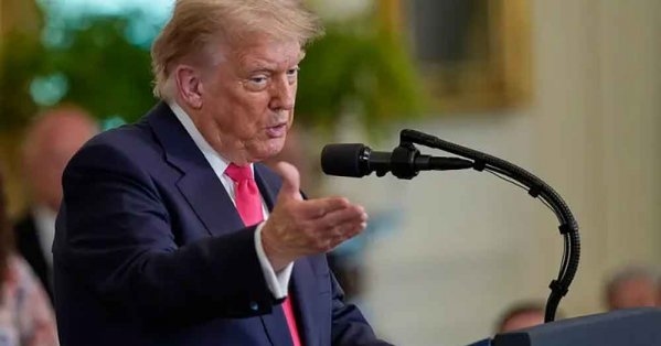 ترامب: إيران ترغب في لقاء.. سأفكر في قصفها مجددا بسبب التخصيب