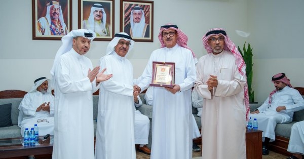نادي الحالة يكرم الفنان القدير عبدالله ملك