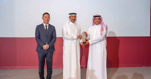 تكريم stc البحرين كشريك استراتيجي لتنمية المواهب في قطاع تقنية المعلومات