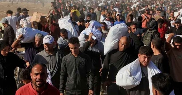 إسرائيل تستهدف منتظري المساعدات في خان يونس.. ومقتل 13