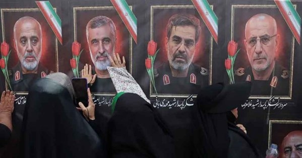 راقبتهم 15 سنة.. تفاصيل خطة إسرائيلية لاغتيال علماء إيرانيين دفعة واحدة