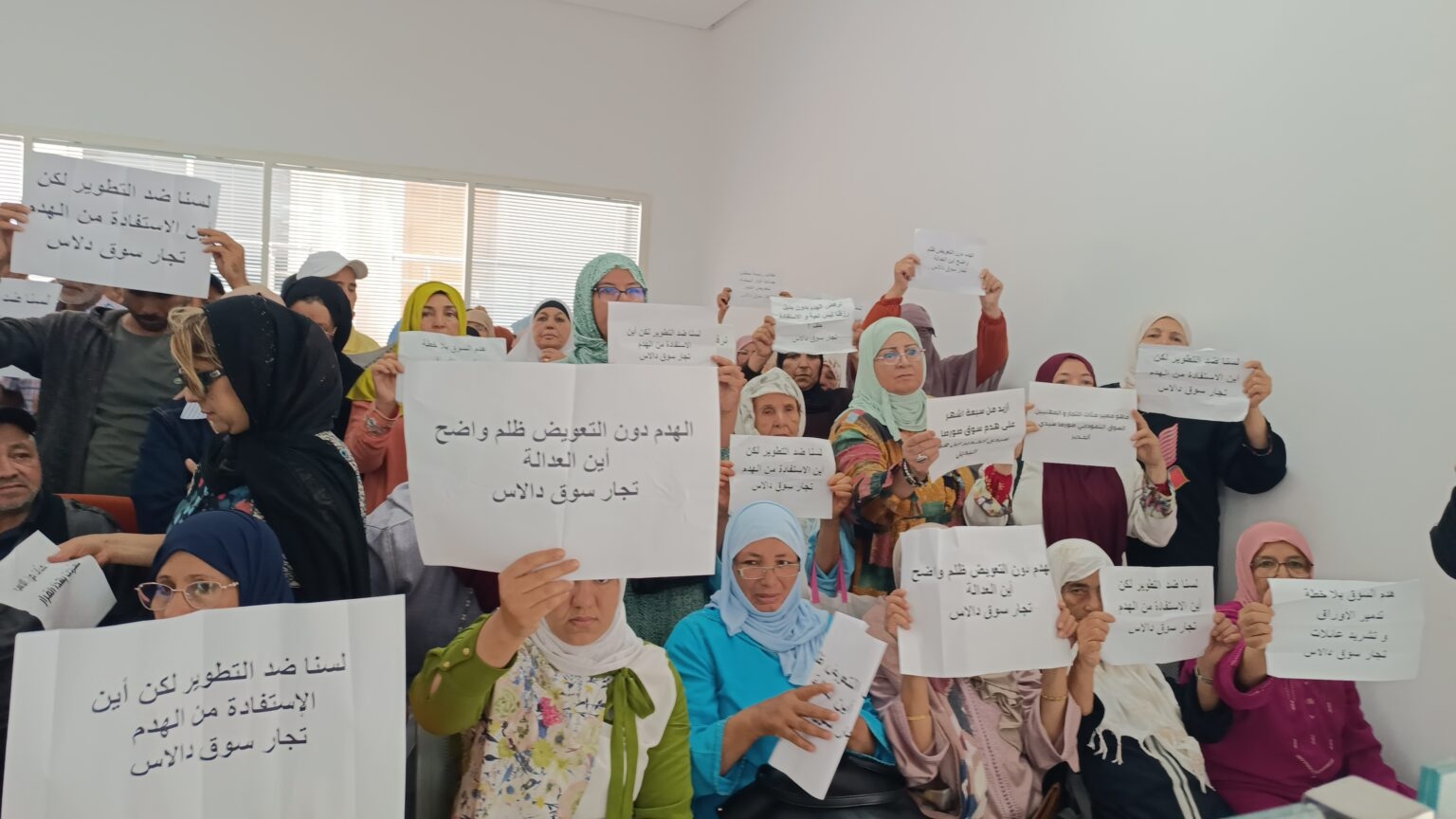 بعد تصاعد الغضب.. عمدة الدار البيضاء تتحرك لحل أزمة الأسواق المهدومة بالحي الحسني