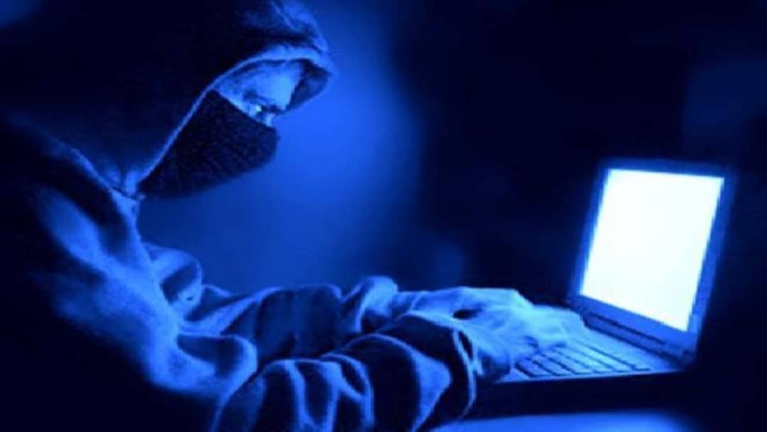 هجوم إلكتروني واسع يضرب الاتصالات والبنوك في قلب صنعاء