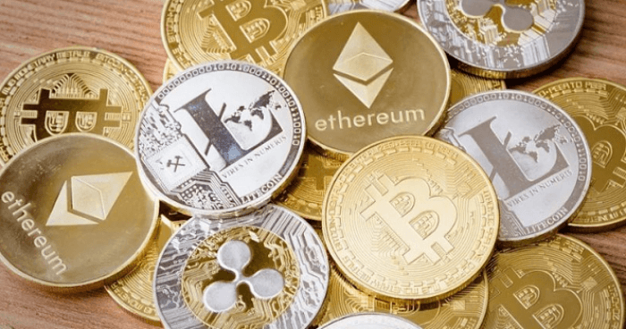 الشركات تتفوق على الصناديق في شراء البيتكوين للربع الثالث على التوالي