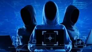 قراصنة يهددون بنشر رسائل بريد لمساعدي ترامب وأميركا تتهم إيران