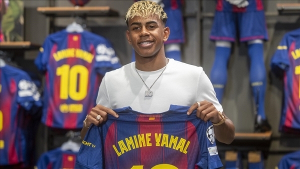 لامين يامال أفضل لاعب في العالم في استفتاء صحيفة "ماركا"