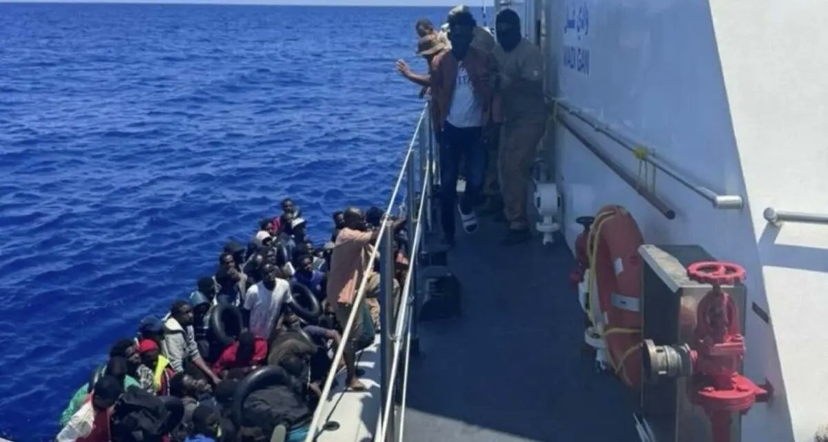 وزارة الداخلية الليبية: إنقاذ 54 مهاجرًا غير شرعي قبالة السواحل الغربية للبلاد