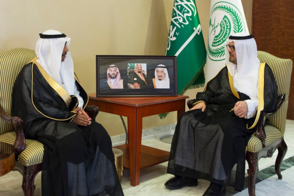 نائب أمير مكة يستقبل نائب وزير الحج ويُهنئه بتمديد خدمته ويطّلع على مستجدات موسم العمرة