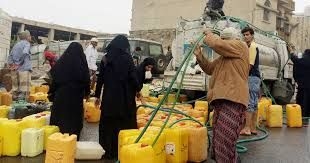 اتهامات باستغلال الدعم الحكومي.. أزمة مياه تعز .. الإخوان يمنعون إدخال المساعدات المائية إلى المدينة