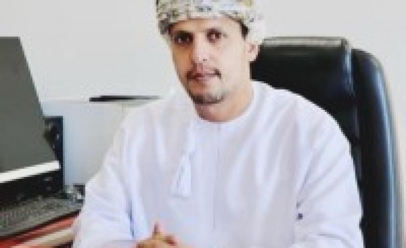 في زمن ندر فيه العطاء... هُنا من يزرع الأمل