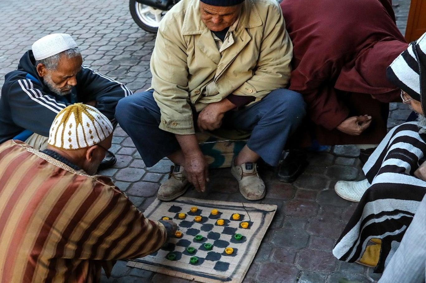 رفع سن التقاعد يستنفر النقابات