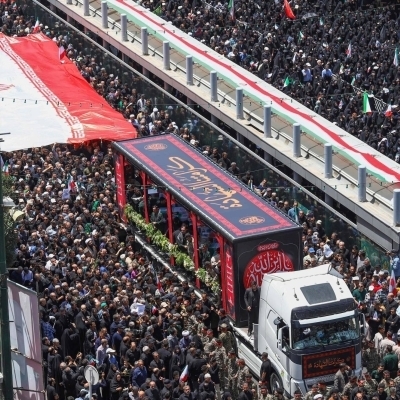 إيران تشيّع قادة عسكريين وعلماء نوويين قتلوا في الحرب مع إسرائيل