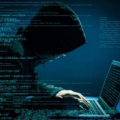 قراصنة مرتبطون بإيران يهددون بنشر رسائل بريد لمساعدي ترامب