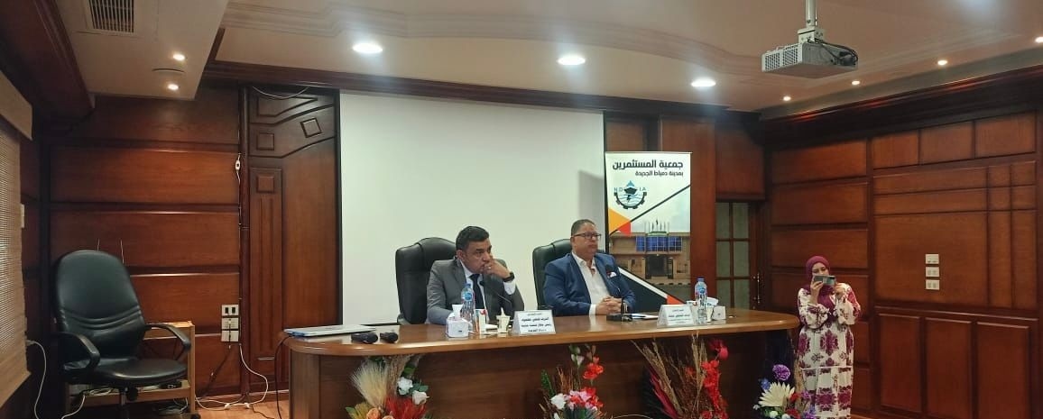 رئيس جهاز مدينة دمياط الجديدة يلتقي رئيس جمعية المستثمرين لتعزيز سبل دعم الصناعة
