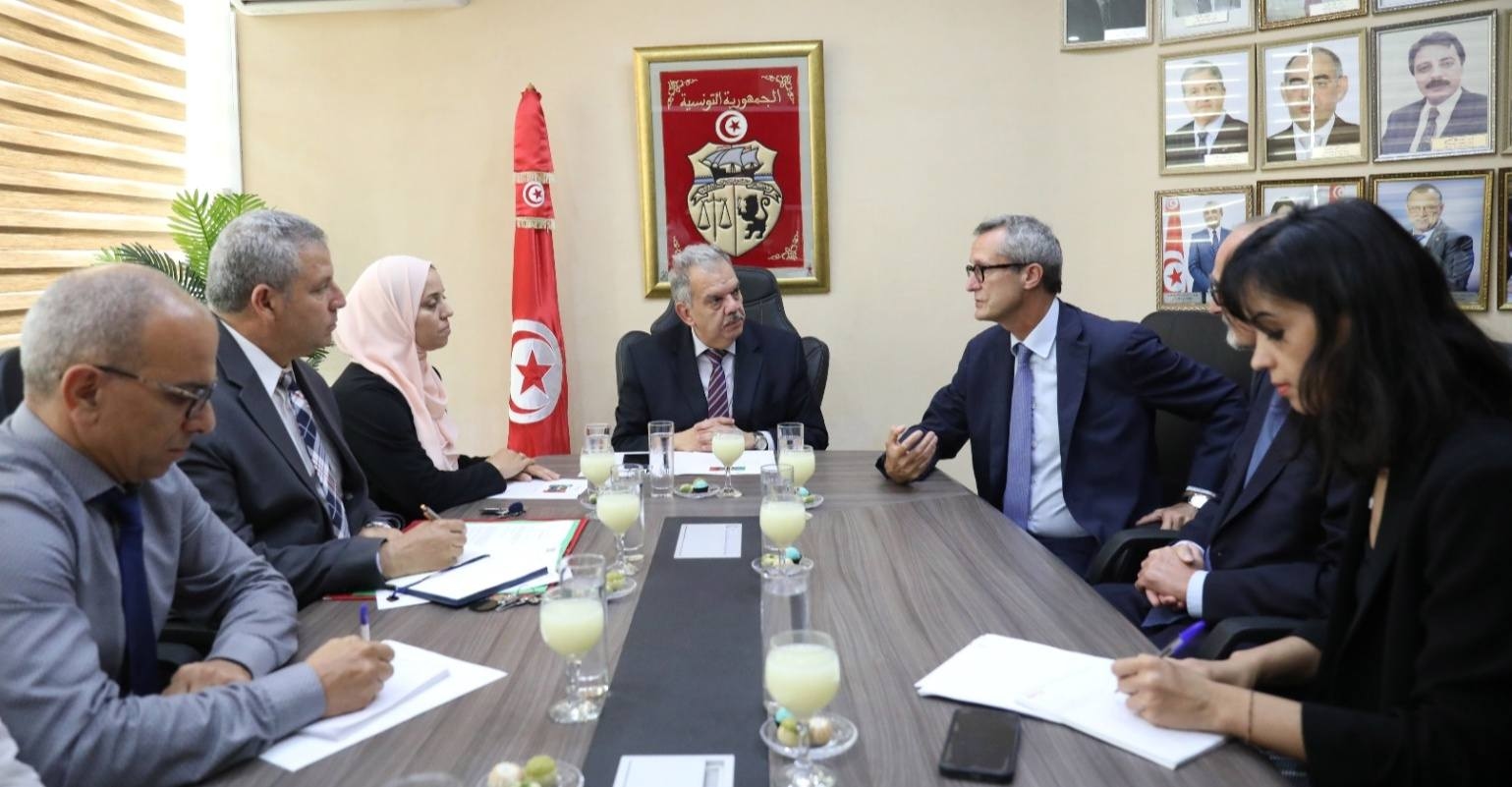 وزير الشباب والرياضة يستقبل مؤسس الجمعية الإيطالية "Filippide" لتعزيز التعاون في رياضة ذوي اضطراب طيف التوحّد