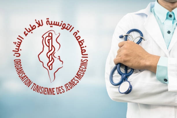 قرابة 7 آلاف طبيب داخلي يدخلون بداية من غرة جويلية القادم في اضراب في جميع المؤسسات الاستشفائية على خلفية مطالب مهنية