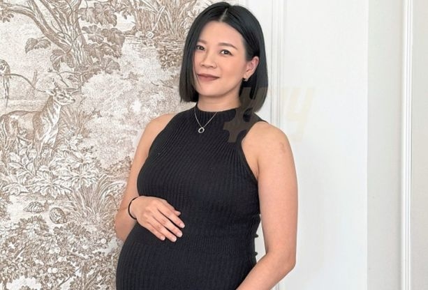 Liu Ying's now the complete mum with a ‘mixed pair'
