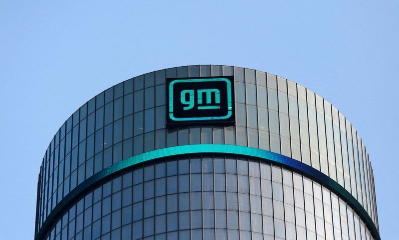 GM, LG to make new, lower-cost cells for future EVs