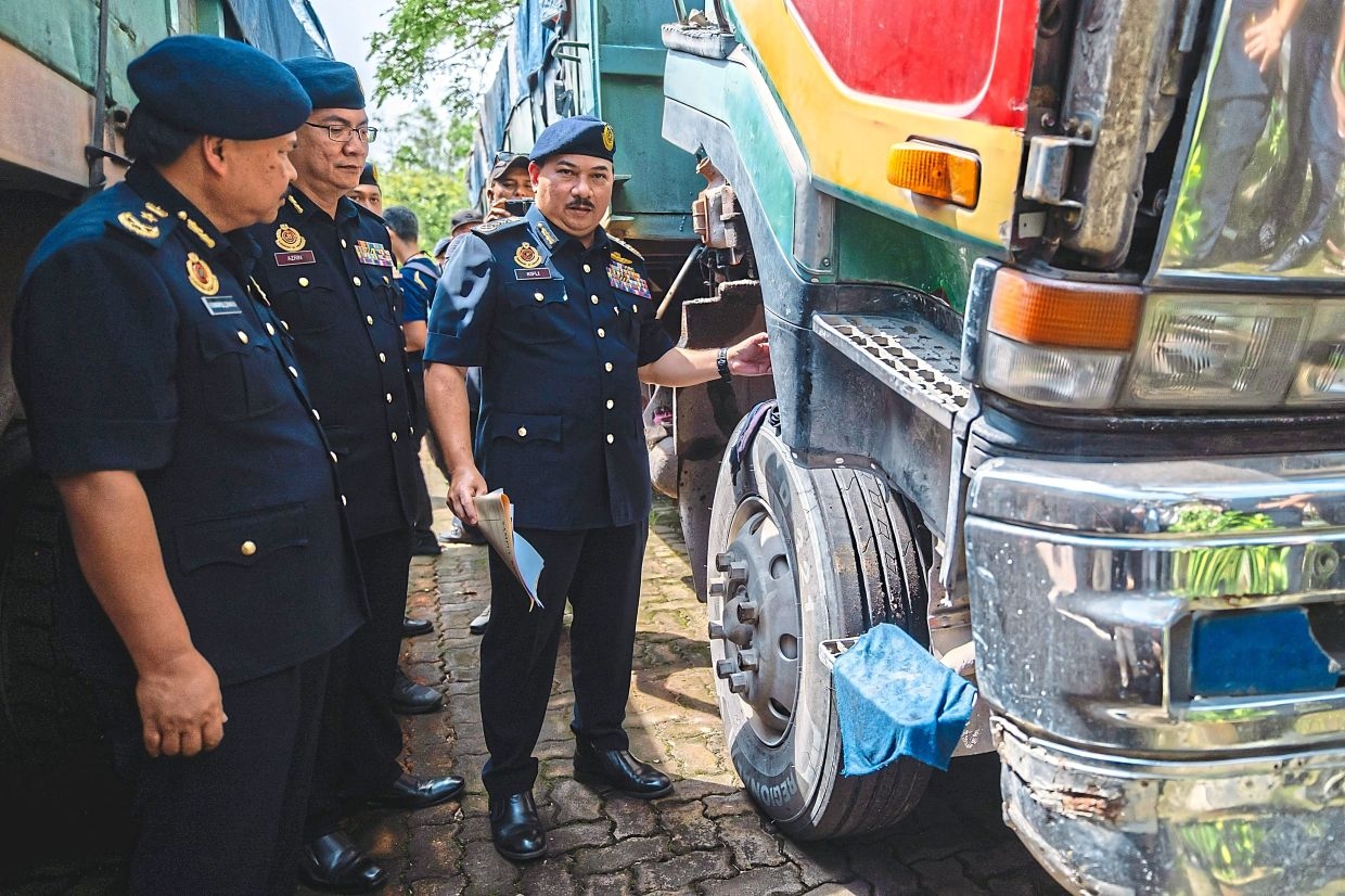 ‘Stern action will be taken to address rampant tipper lorry violations'