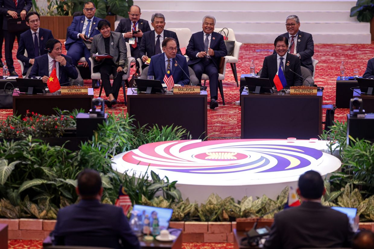 Asean leaders agree to strengthen regional trade and investments, says Anwar