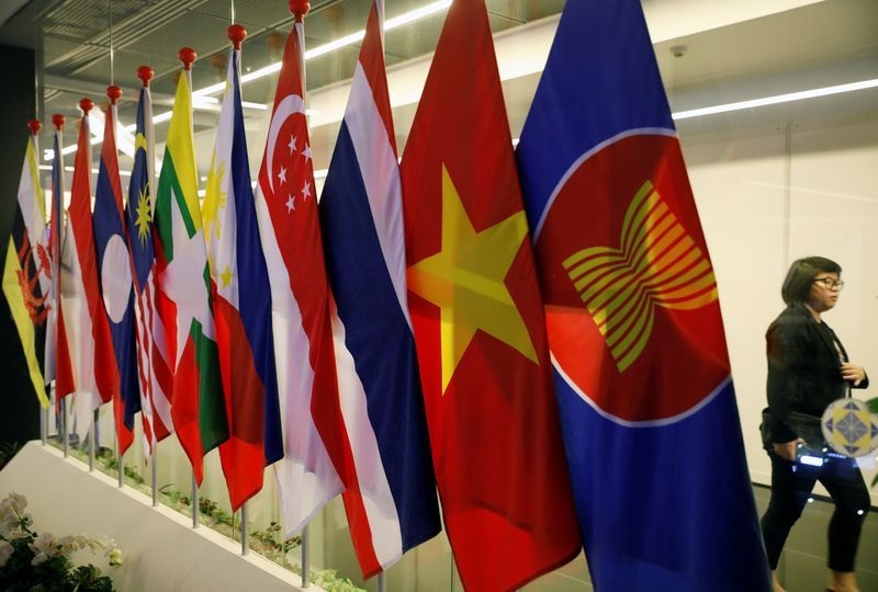 ASEAN leaders call for Myanmar dialogue and ceasefire expansion