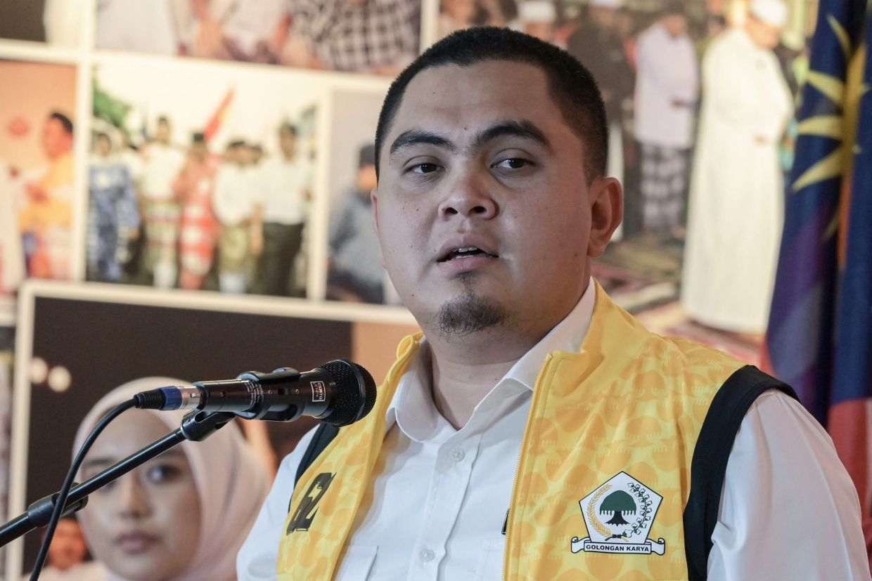 Umno remembers attempted ban, rejects Dr M's invitation, says Dr Akmal