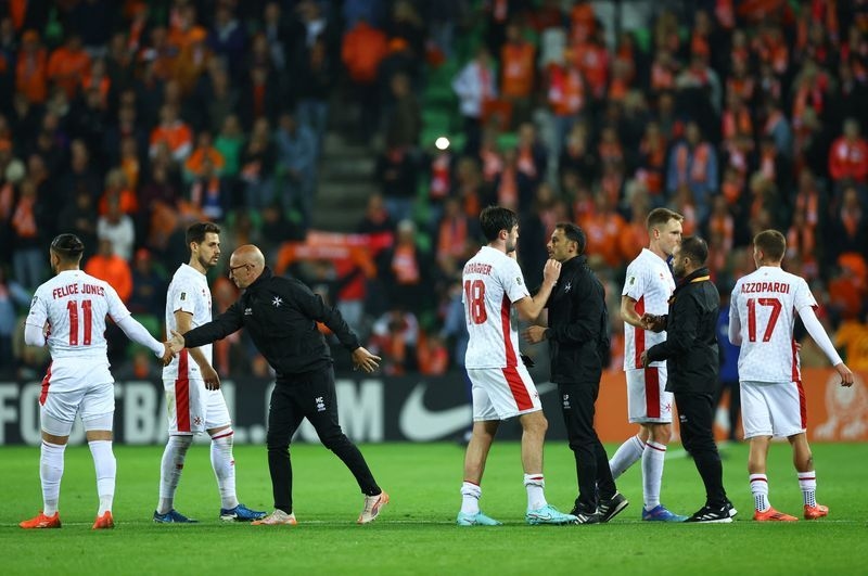 Soccer-Depay equals scoring record as Dutch thrash Malta