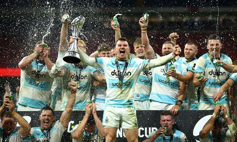 Rugby-Bath and Leicester roll back the years in battle for English supremacy