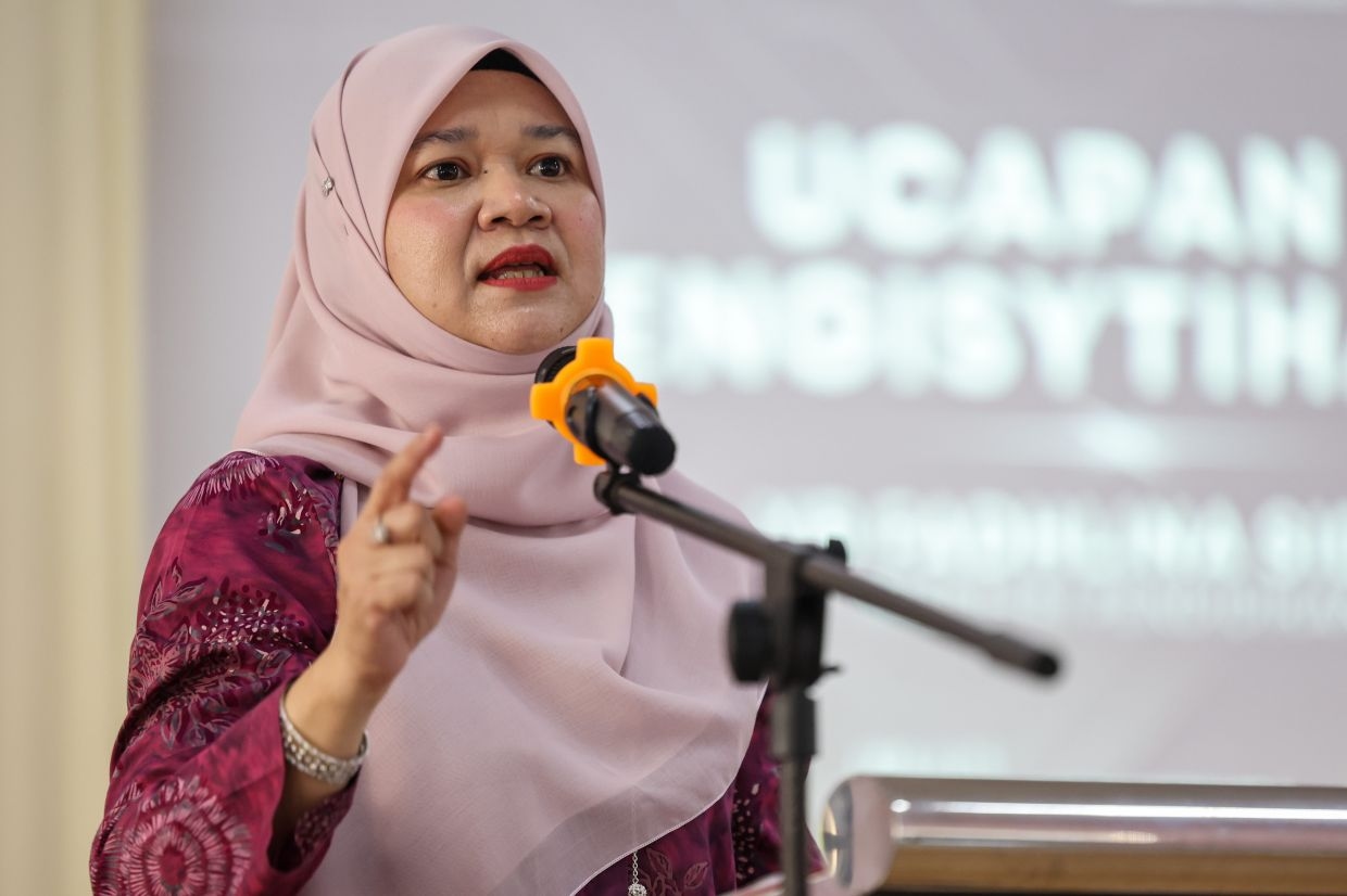 Indecent social media pages must be dealt with swiftly, says Fadhlina