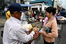 Cambodia bans Thai fruit, vegetables in border spat