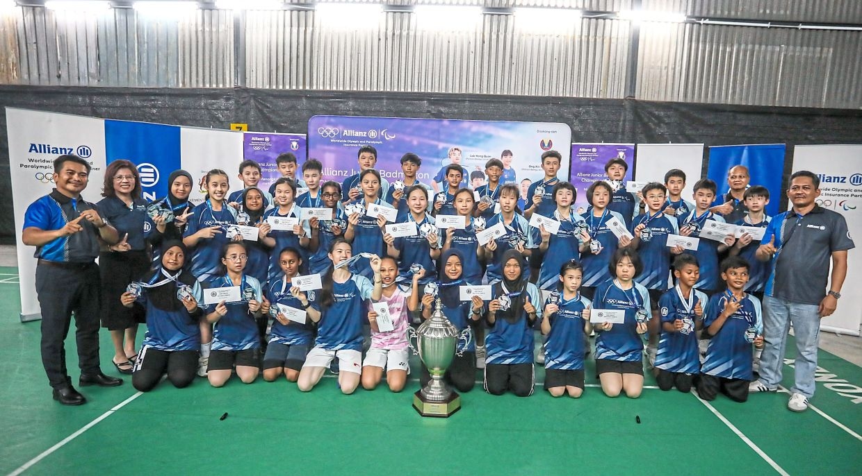 Contest hots up to find junior badminton champs