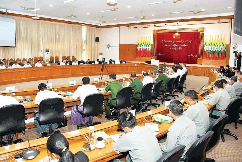 Myanmar UEC chairman unveils plan to use voting machines nationwide in upcoming election